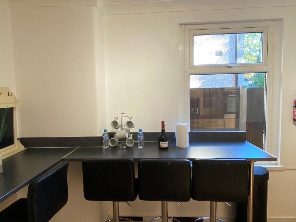 Central Stratford Cozy Double Room London Kültér fotó