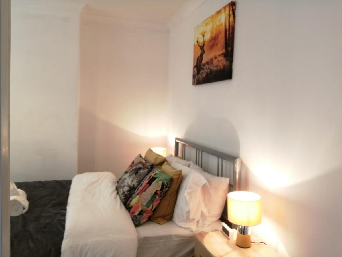 Central Stratford Cozy Double Room London Kültér fotó