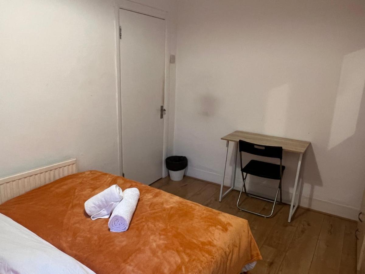 Central Stratford Cozy Double Room London Kültér fotó
