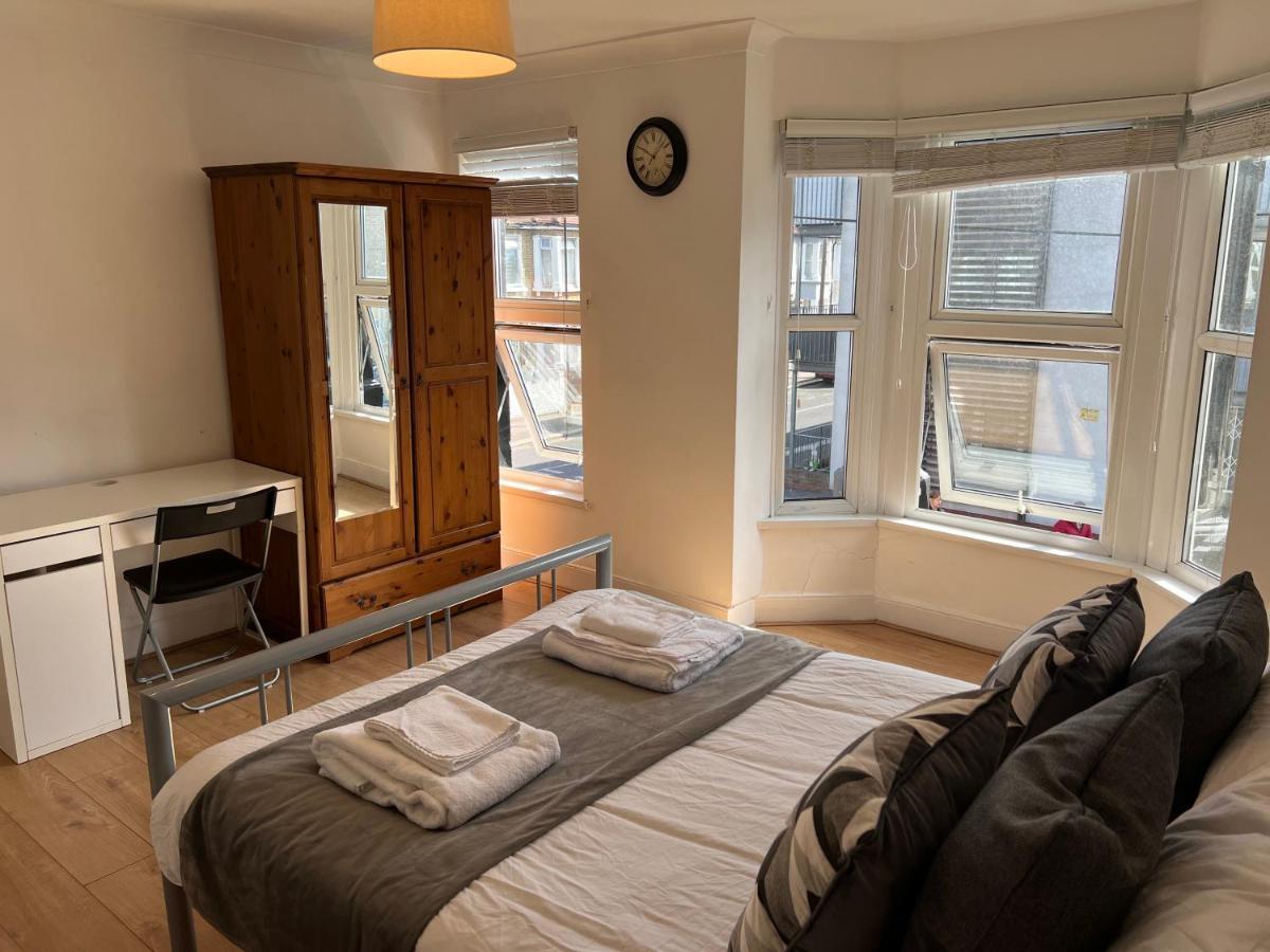 Central Stratford Cozy Double Room London Kültér fotó